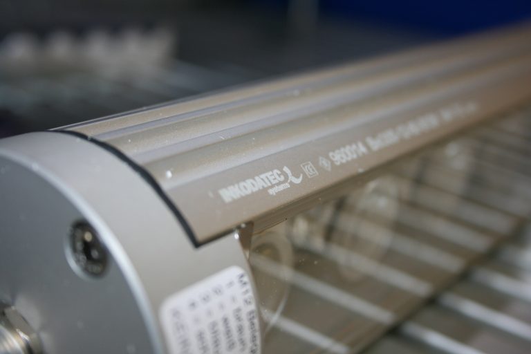 Nahaufnahme eines Lichtsystems von Inkodatec.